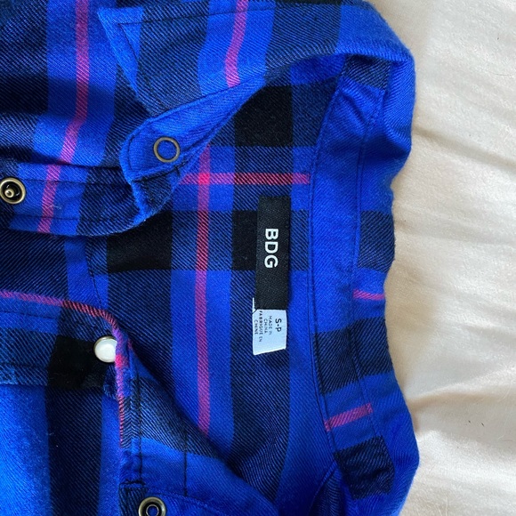 Blue and pink flannel cropped shirt - Picture 5 of 5